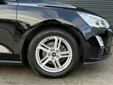 2018 Ford Focus 1.5 TDCI ZETEC 95PS 5DR €14,950 thumbnail
