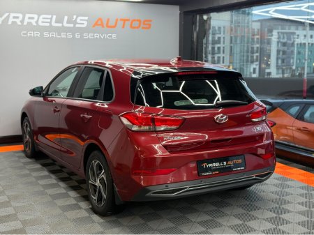 2021 Hyundai i30 I 30 DELUXE 5DR €18,950 thumbnail