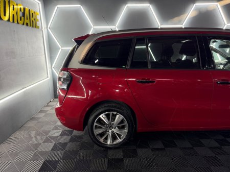 2015 Citroen C4 e-HDi 115 Airdream 6-spd man EXCLUSIVE €6,950 thumbnail