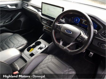 2022 Ford Focus - thumbnail 6