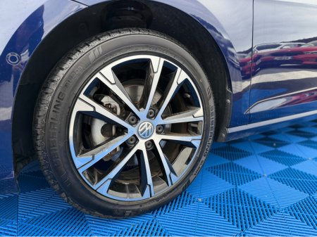 2019 Volkswagen Golf HIGHLINE - 2.0L DIESEL - AUTO - 12M WARRANTY - CAR:  1716 €19,950 thumbnail