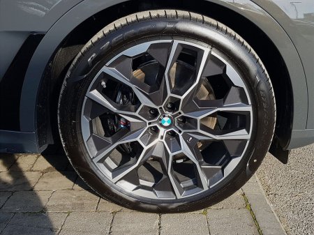 2026 BMW X7 - thumbnail 12