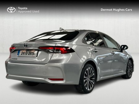 2024 Toyota Corolla SALOON LUNA SPORT €32,950