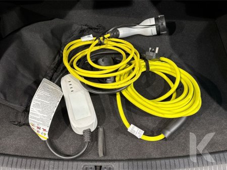 2022 Volkswagen Tiguan HYBRID AUTOMATIC 1.4L TSI PHEV - PARKING SENSORS - CRUISE CONTROL - A/C HEATING CONTROLS €29,950 thumbnail