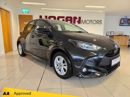 2021 Toyota Yaris Hybrid Luna Automatic