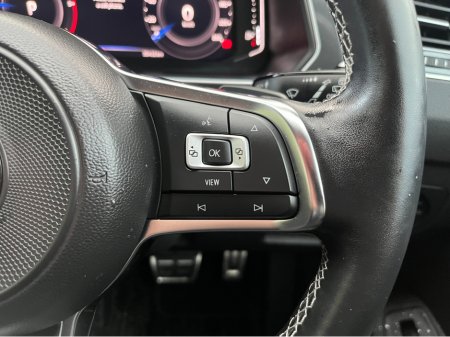 2020 Volkswagen Tiguan R-LINE 4MOTION AUTOMATIC 2.0 DIESEL //MASSIVE SPEC//DYNAUDIO SOUND SYSTEM//FULL LEATHER HEATED SEATS//360 PARKING CAMERAS//HEAD UP DISPLAY// €35,950 thumbnail