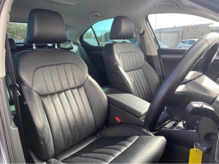 2016 Skoda Superb - thumbnail 5