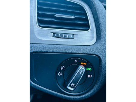 2015 Volkswagen Golf  €12,950 thumbnail