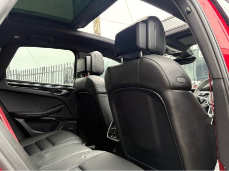 2017 Porsche Macan - thumbnail 16