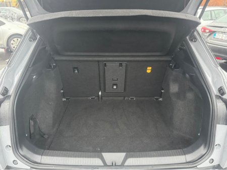 2023 Volkswagen ID.4 PRO 150 KW LIFE 77KWH  • One Owner • Big Battery • Moonstone Grey • Immaculate. €22,950 thumbnail