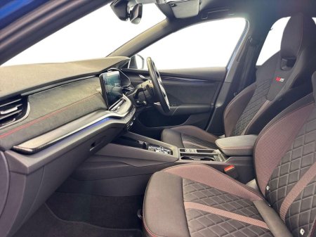 2022 Skoda Octavia - thumbnail 2