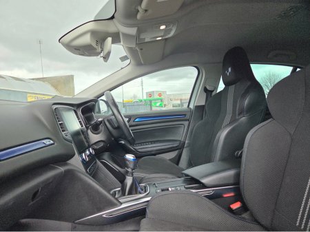 2019 Renault Megane - thumbnail 18