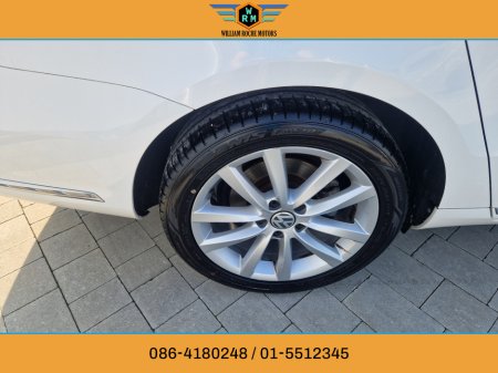 2013 Volkswagen Passat - thumbnail 8