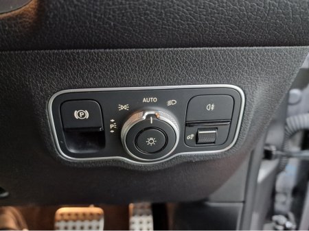 2023 Mercedes-Benz EQB 300 AMG LINE PREMIUM (PAN ROOF / 7 SEATER) 4MATIC AUTOMATIC **ONE OWNER / APPLE CARPLAY / BLIND SPOT ASSIST / ELECTRIC SUNROOF / ELECTRIC BOOTLID / REVERSE CAMERA / WIRELESS PHONE CHARGING** €39,900 thumbnail