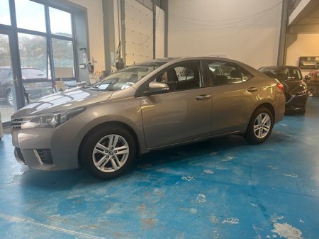 2015 Toyota Corolla - thumbnail 1