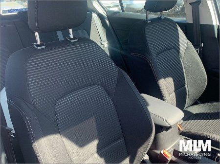 2025 Ford Focus Titanium 1.0L EcoBoost 125PS mHEV €32,995 thumbnail