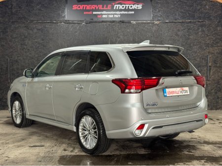 2019 Mitsubishi Outlander - thumbnail 4