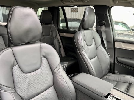 2025 Volvo XC90 - thumbnail 5