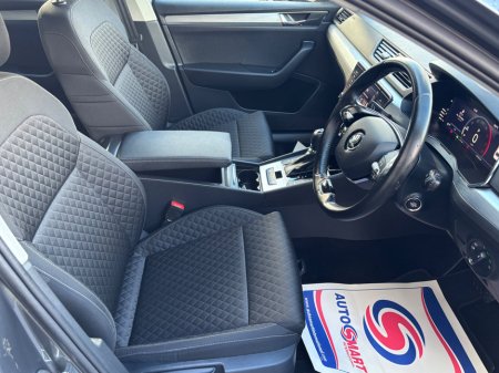 2023 Skoda Superb SUPERB AMB 2.0TDI 150HP DSG €34,950 thumbnail