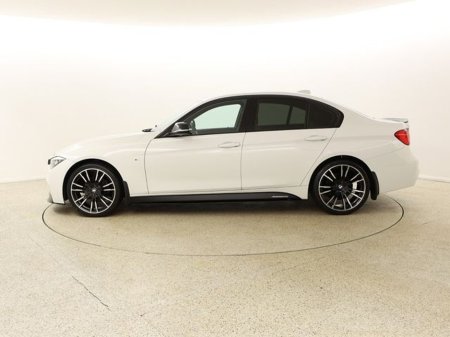 2015 BMW 3 Series - thumbnail 4