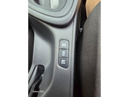 2021 Toyota Yaris - thumbnail 13