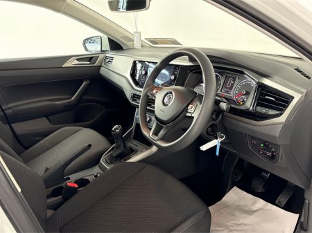 2018 Volkswagen Polo NEW NCT COMFORTLINE 1.0 MANUAL**MULTIFUNCTIONAL STEERING WHEEL**TOUCH SCREEN MEDIA DISPLAY**PARKING SENSORS**APPLE CARPLAY**BLACK CLOTH INTERIOR**SEMI DIGITAL DASH**ISOFIX**FINANCE AVAILABLE** €14,495 thumbnail