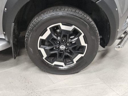 2019 Nissan Navara  thumbnail