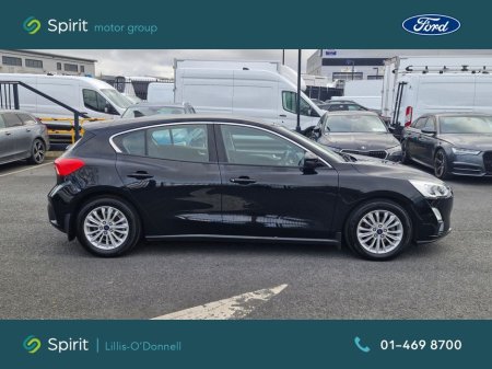 2019 Ford Focus - thumbnail 11