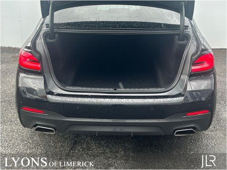 2023 BMW 5 Series - thumbnail 13