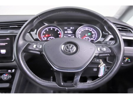 2019 Volkswagen Touran 2.0TDI DSG COMFORTLINE *REVERSE CAM*CARPLAY*ANDROID AUTO* €24,890 thumbnail