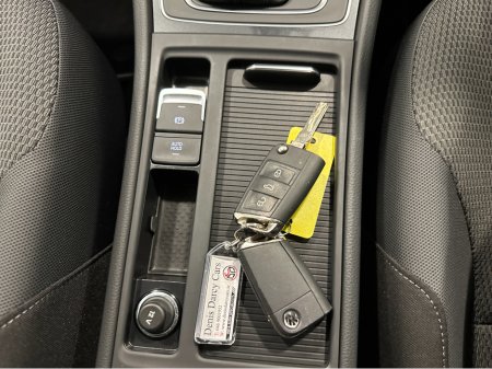 2020 Volkswagen Golf (202) GOLF 2.0TDI COMFORTLINE DSG LOW KMS VW/AUDI SPECIALISTS WWW.DENISDARCYCARS.IE €24,950 thumbnail