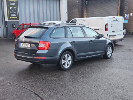 2016 Skoda Octavia ACTIVE 1.6 TDI 105HP DSG AMBITION 110HP 4DR AUTO COMBI €11,450 thumbnail