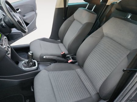 2013 Volkswagen Polo - thumbnail 10