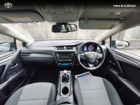 2015 Toyota Avensis - thumbnail 6