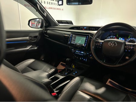 2021 Toyota Hilux - thumbnail 32