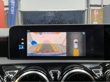 2020 Mercedes-Benz A Class 2020 MERCEDES-BENZ A200D AMG LINE 2.0 AUTOMATIC / CRUISE CONTROL / REVERSE CAMERA / ELECTRIC MEMORY & HEATED SEATS / PADDLE SHIFTERS thumbnail