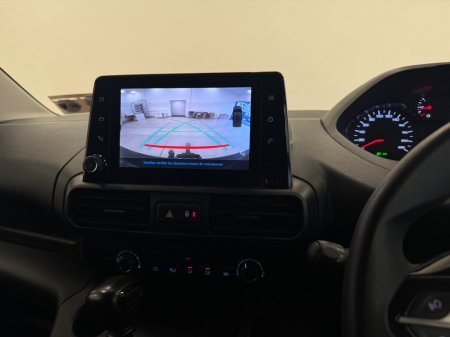 2022 Peugeot Partner  €18,500 thumbnail