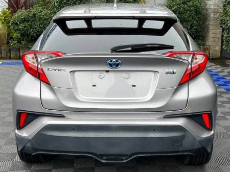 2017 Toyota C-HR - thumbnail 16