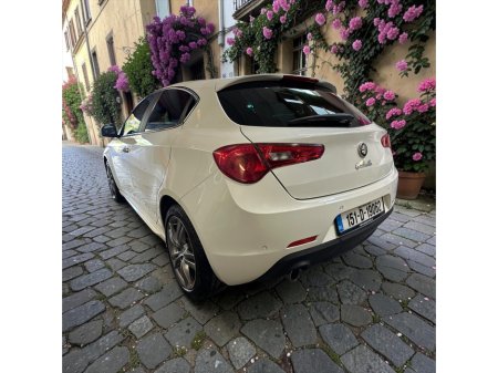 2015 Alfa Romeo Giulietta - thumbnail 4