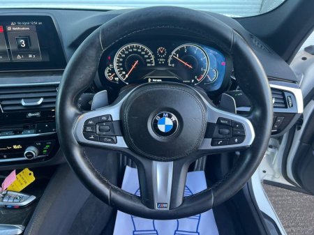 2017 BMW 5 Series 523d M-SPORT COMPETITION 2.0 AUTO // SERVICE HISTORY // FOUR-WHEEL-STEERING // 360 PARKING AID €24,950 thumbnail