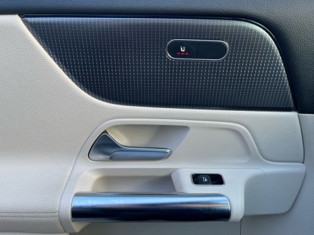 2022 Mercedes-Benz GLA Class - thumbnail 17