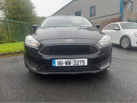 2016 Ford Focus - view 2