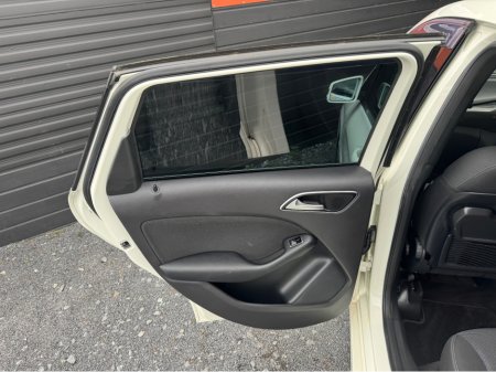 2014 Mercedes-Benz B Class - thumbnail 17