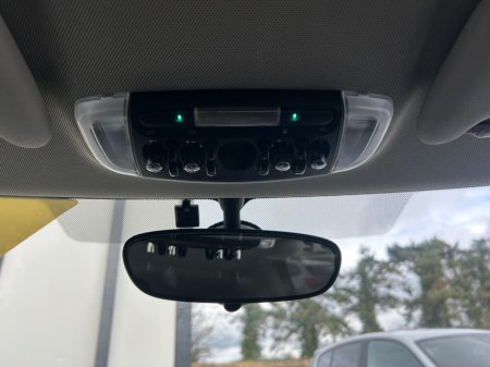 2017 MINI Cooper D - thumbnail 17