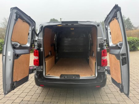 2022 Peugeot Expert Professional NO VAT!! 1.5 BlueHDi 100bhp €17,995 thumbnail