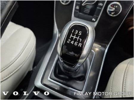 2019 Volvo V40 - thumbnail 19