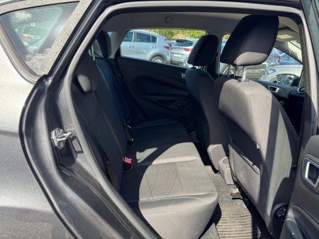 2017 Ford Fiesta - thumbnail 10