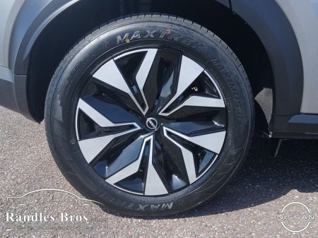 2025 Nissan Juke - thumbnail 9