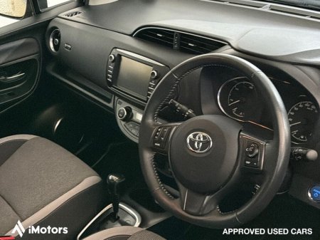 2019 Toyota Yaris HY Hybrid Y20 4DR Auto €13,900 thumbnail