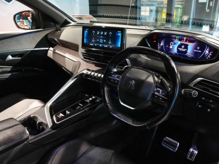 2023 Peugeot 3008 FL Allure 1.5 HDI 130 6.4 4DR €34,995 thumbnail